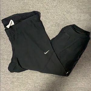 Nike cropped black leggings